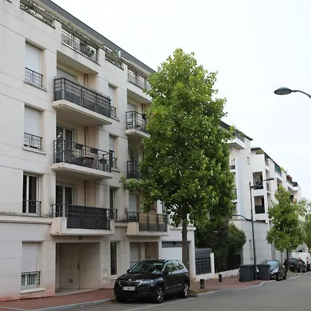 Le Cyrien * Saint-Cyr-lʼÉcole